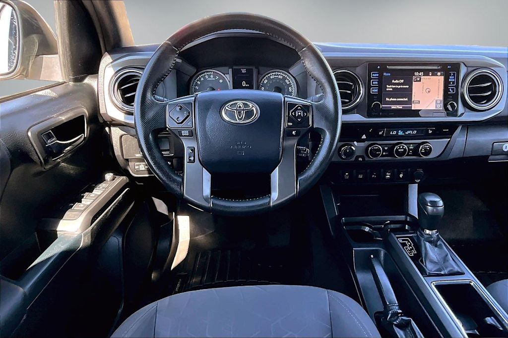 Thumbnail: 2017 Toyota Tacoma - 14