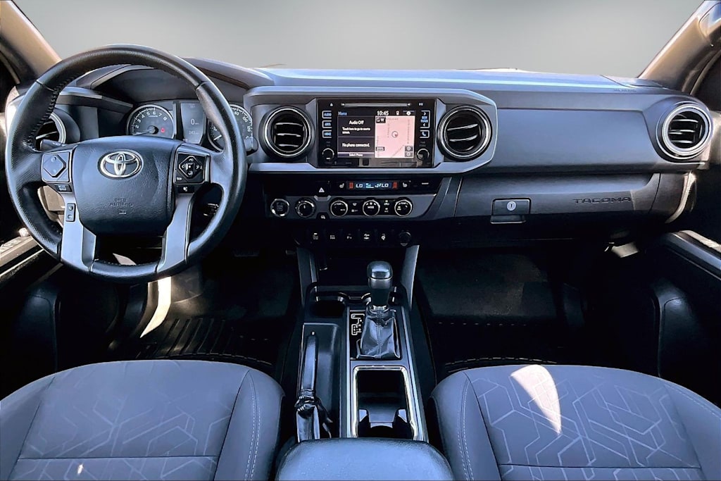 Thumbnail: 2017 Toyota Tacoma - 10