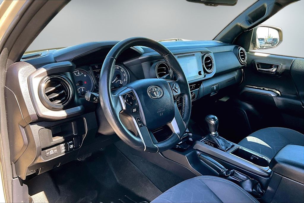 Thumbnail: 2017 Toyota Tacoma - 2