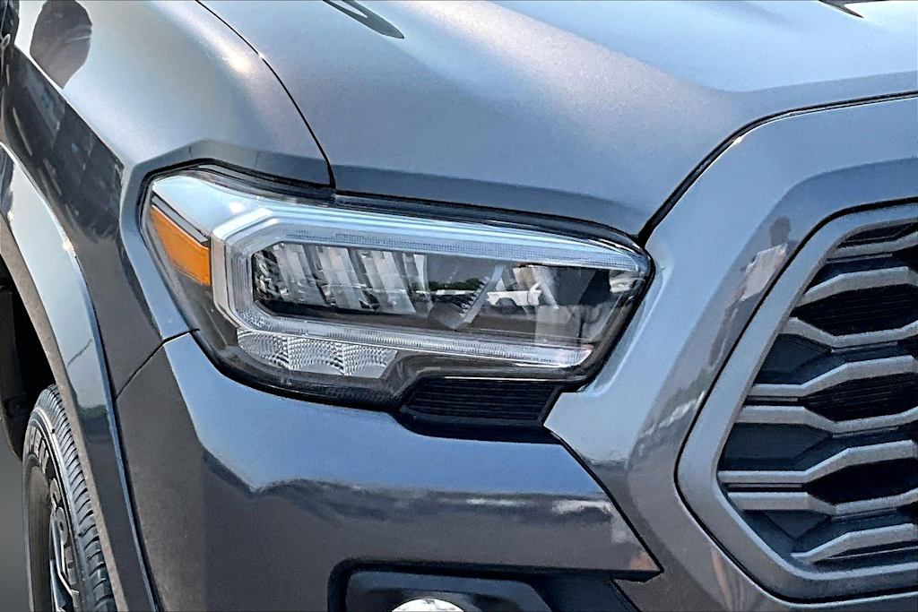 Thumbnail: 2023 Toyota Tacoma - 31