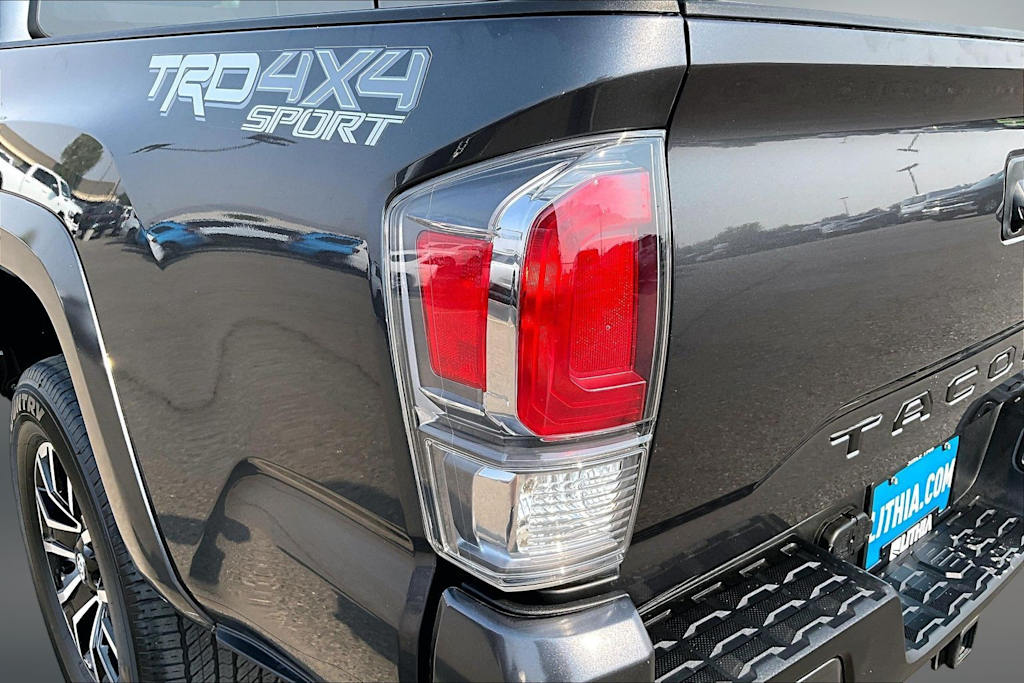 Thumbnail: 2023 Toyota Tacoma - 32
