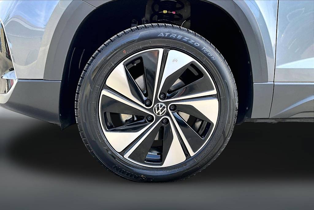 Thumbnail: 2025 Volkswagen Taos - 8