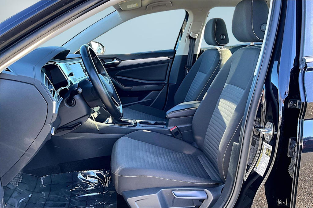 Thumbnail: 2024 Volkswagen Jetta - 11