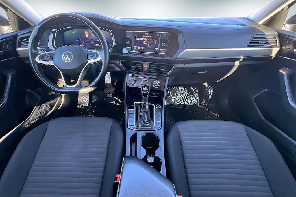 Thumbnail: 2024 Volkswagen Jetta - 10