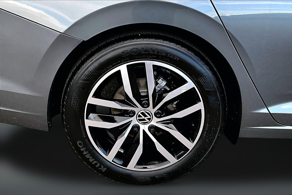 Thumbnail: 2025 Volkswagen Jetta - 37