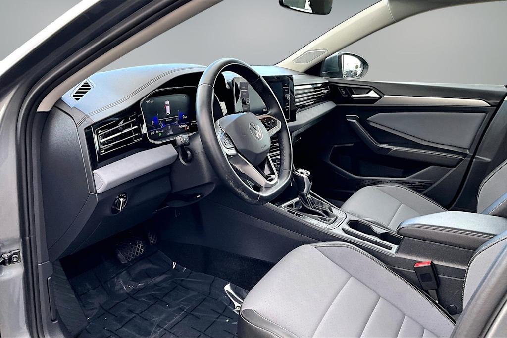Thumbnail: 2025 Volkswagen Jetta - 2