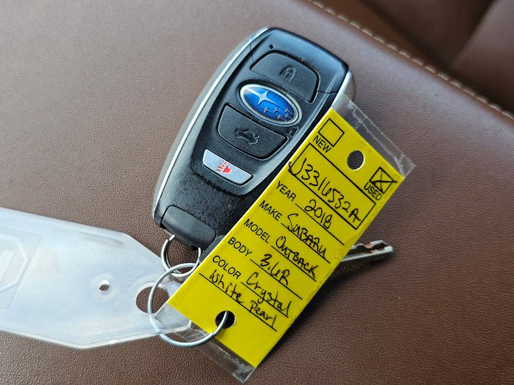 2018 Subaru Outback 3.6R Touring 19