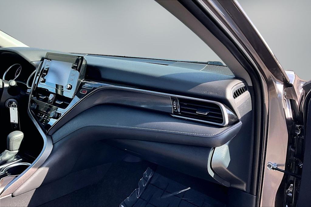 Thumbnail: 2022 Toyota Camry - 24