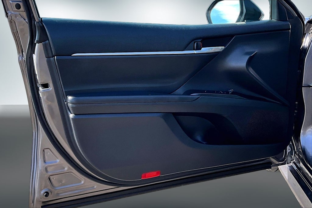 Thumbnail: 2022 Toyota Camry - 28