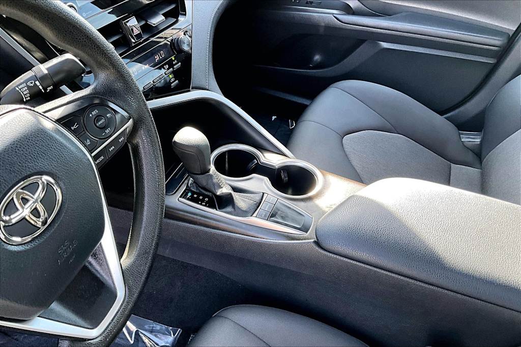 Thumbnail: 2022 Toyota Camry - 15