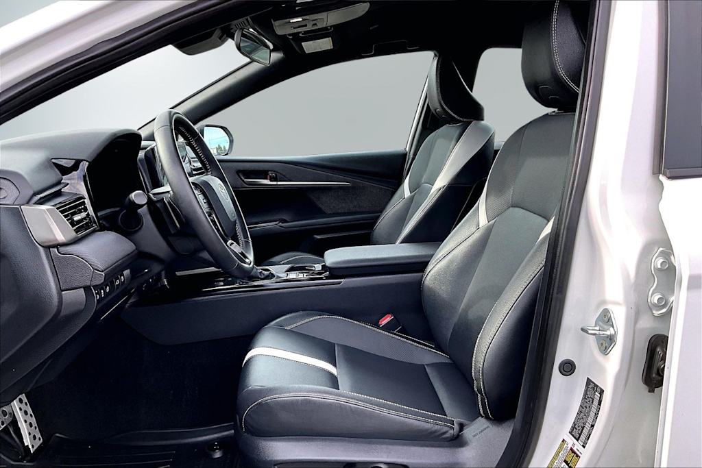 Thumbnail: 2025 Toyota Camry - 11