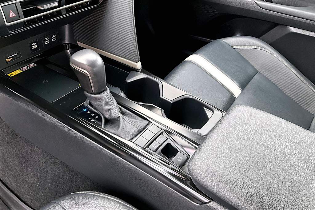 Thumbnail: 2025 Toyota Camry - 16