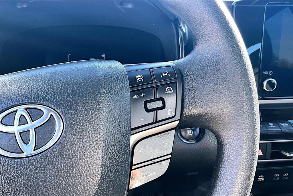 Thumbnail: 2025 Toyota Camry - 27
