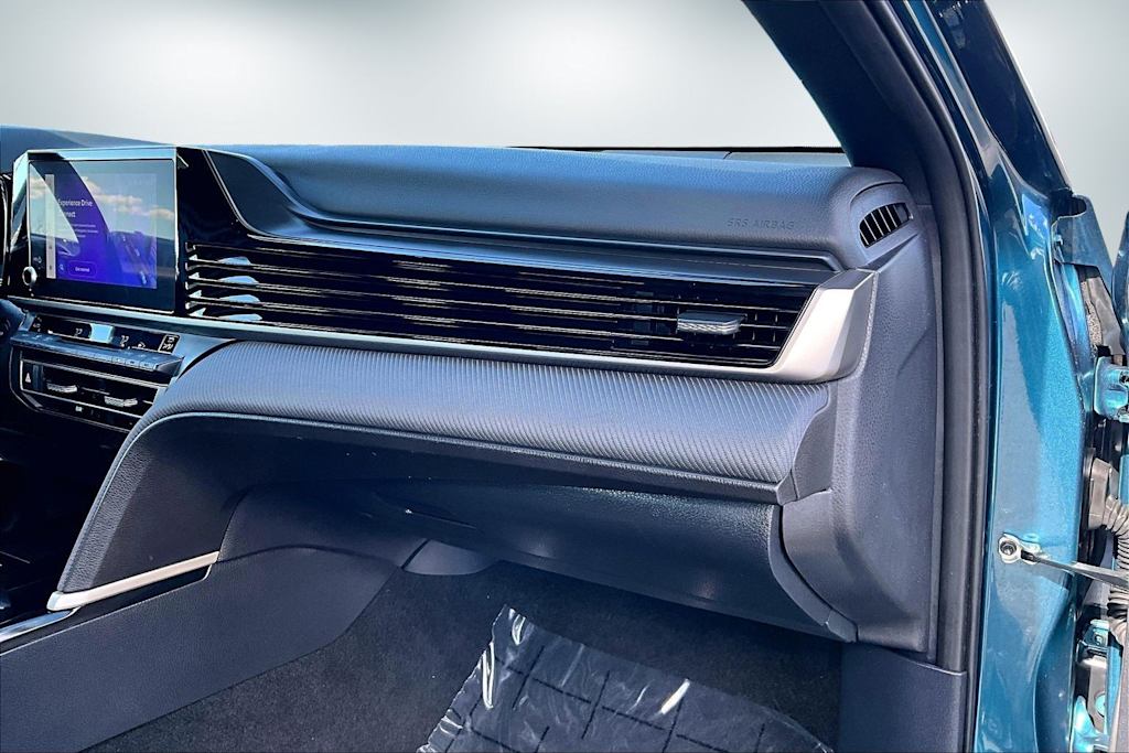 Thumbnail: 2025 Toyota Camry - 15