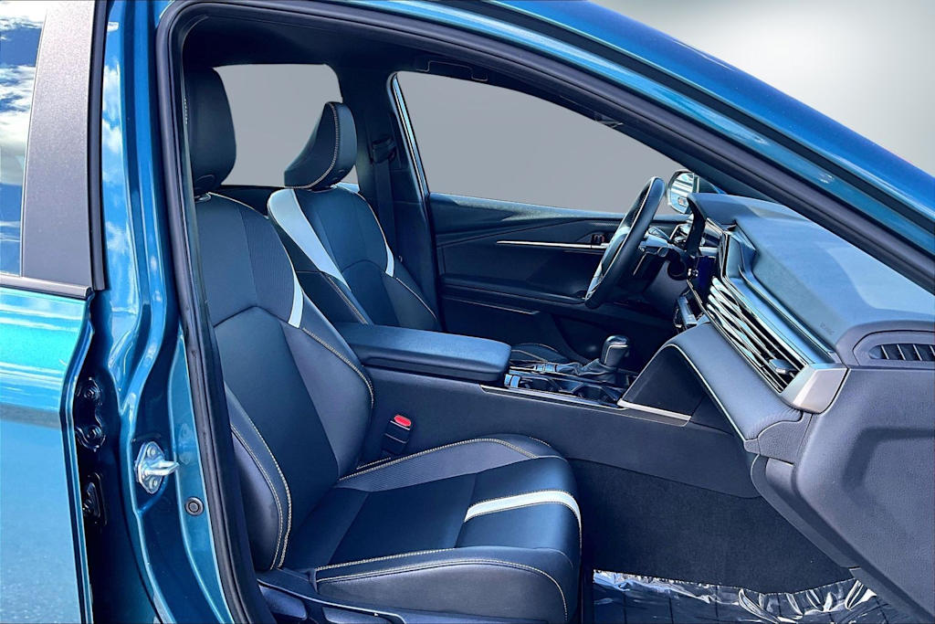 Thumbnail: 2025 Toyota Camry - 12