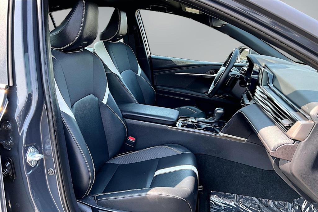 Thumbnail: 2025 Toyota Camry - 12