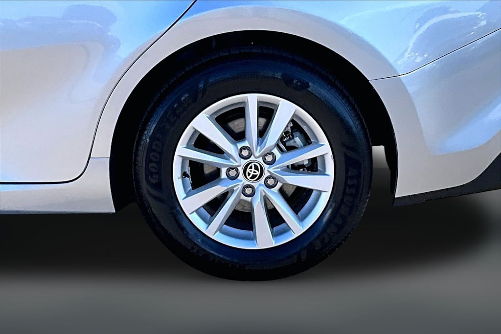Thumbnail: 2025 Toyota Camry - 34