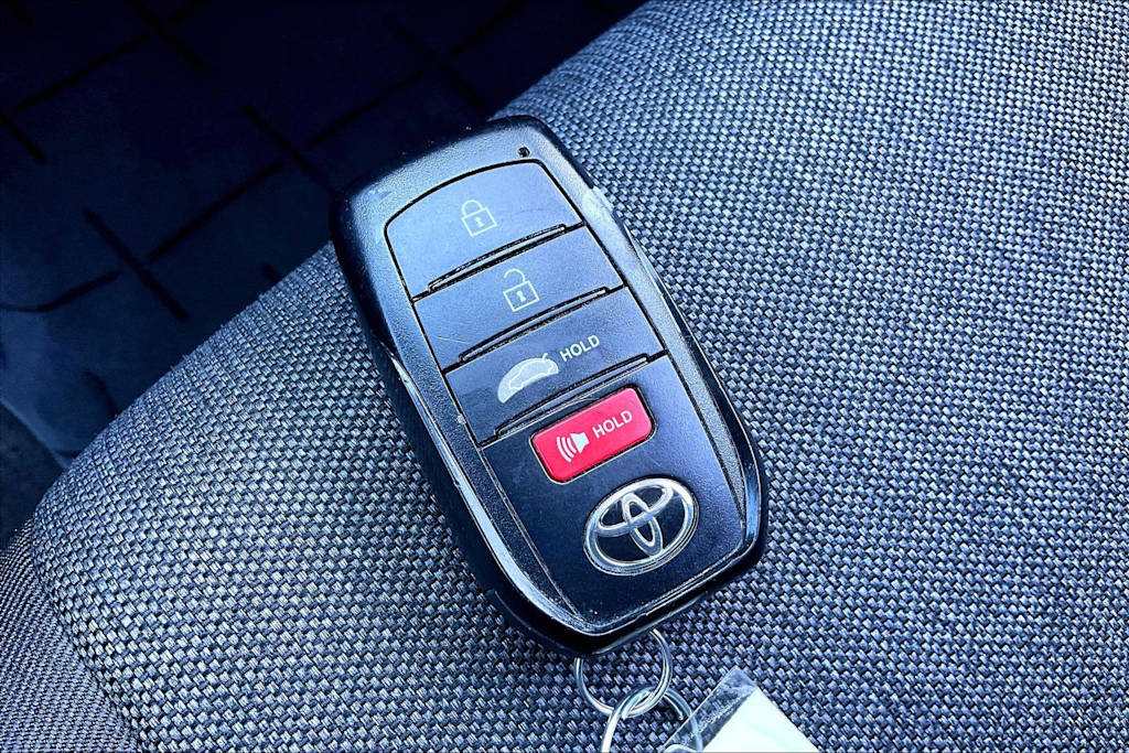 Thumbnail: 2025 Toyota Camry - 20