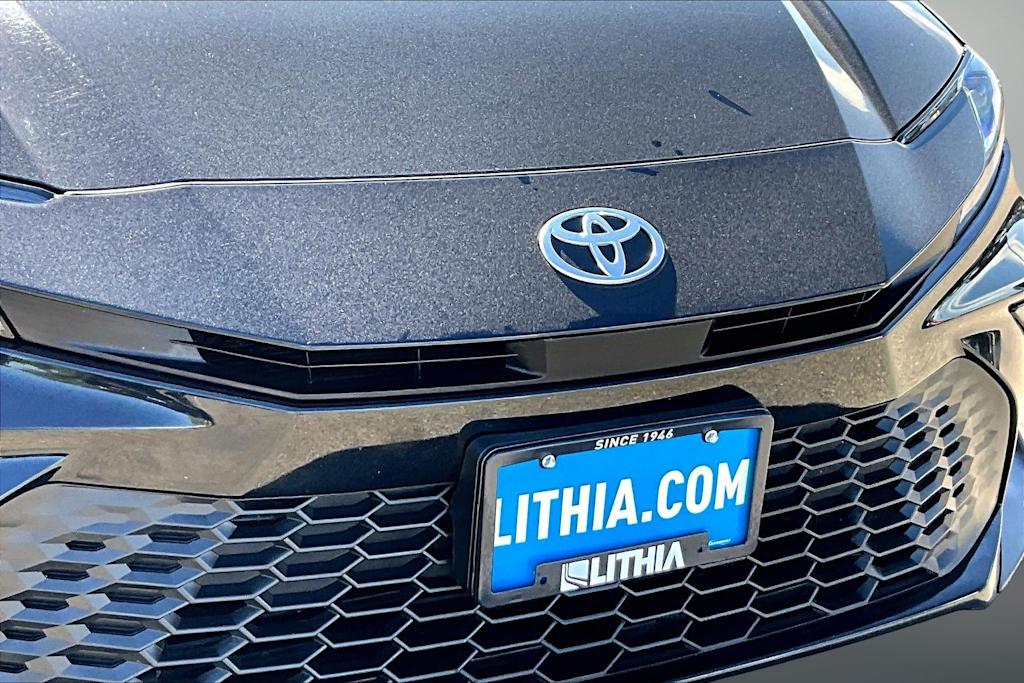 Thumbnail: 2025 Toyota Camry - 6