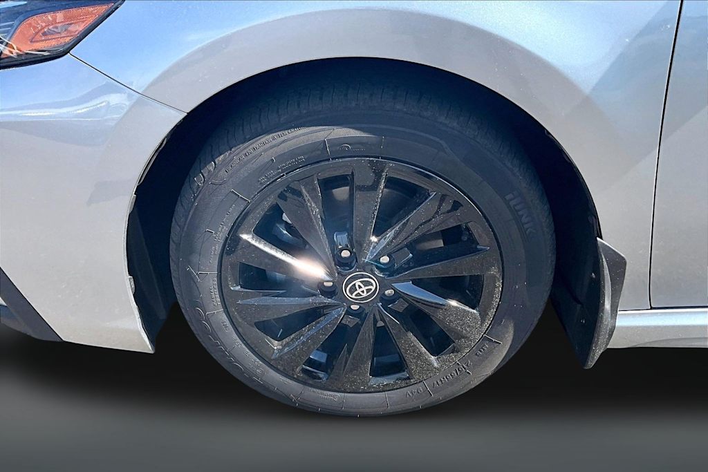 Thumbnail: 2023 Toyota Camry - 8