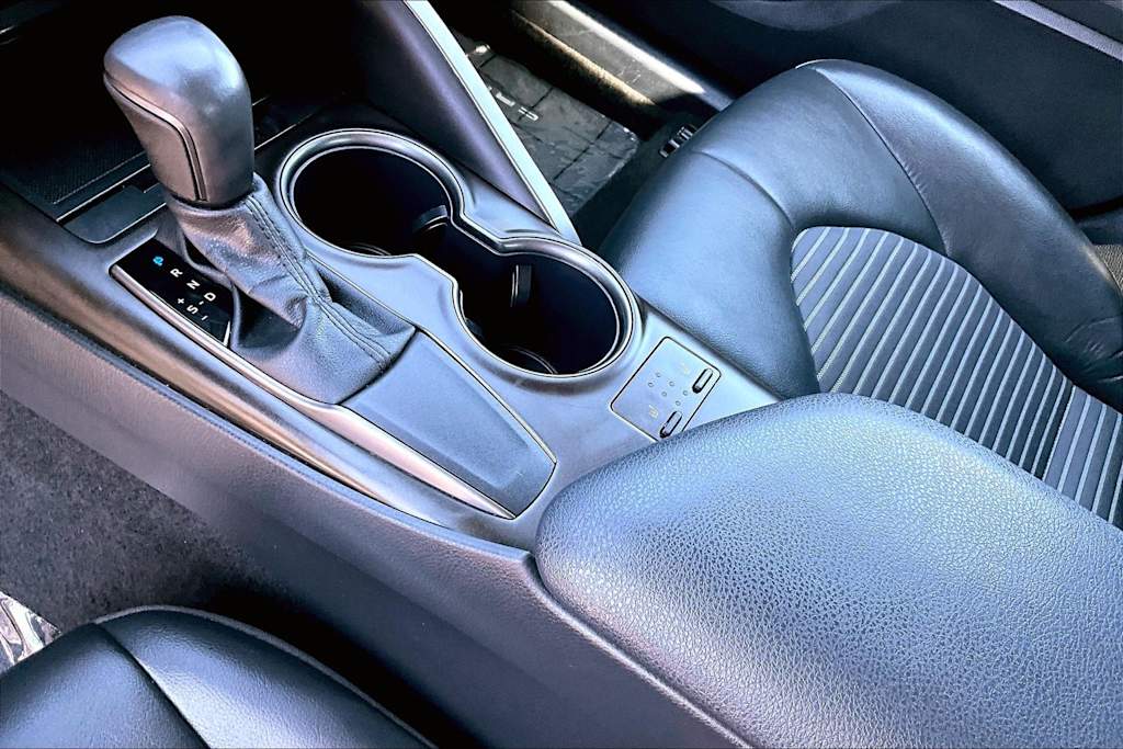 Thumbnail: 2024 Toyota Camry - 16