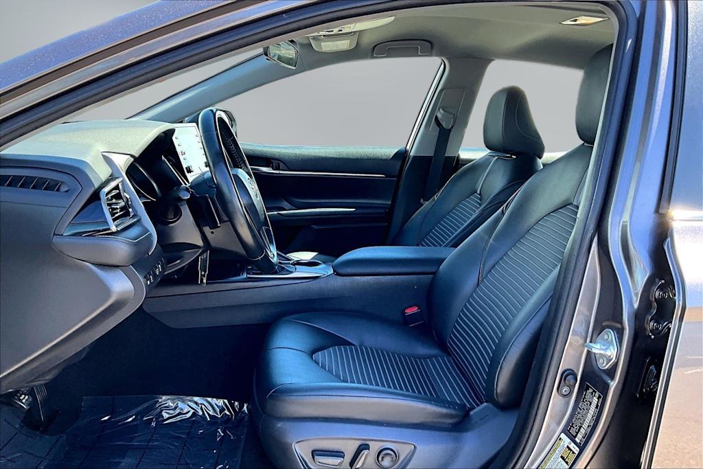 Thumbnail: 2021 Toyota Camry - 11
