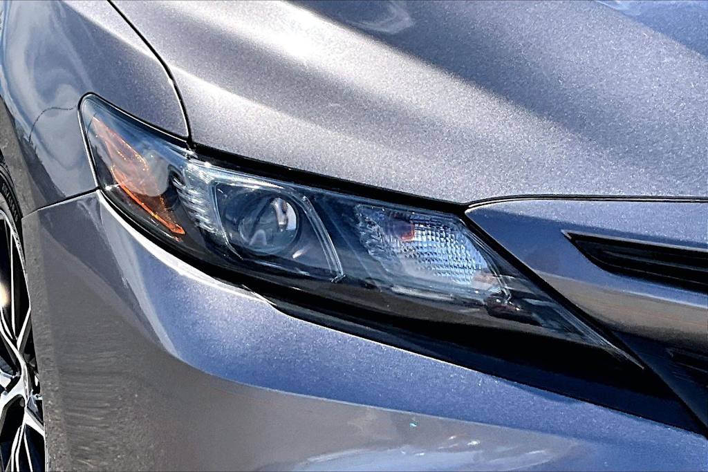 Thumbnail: 2021 Toyota Camry - 31