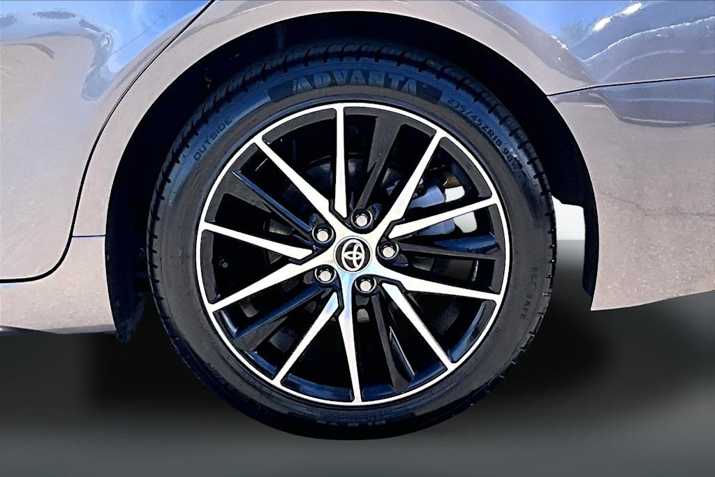 Thumbnail: 2021 Toyota Camry - 34