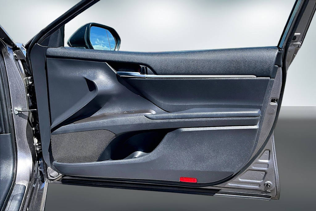Thumbnail: 2021 Toyota Camry - 28