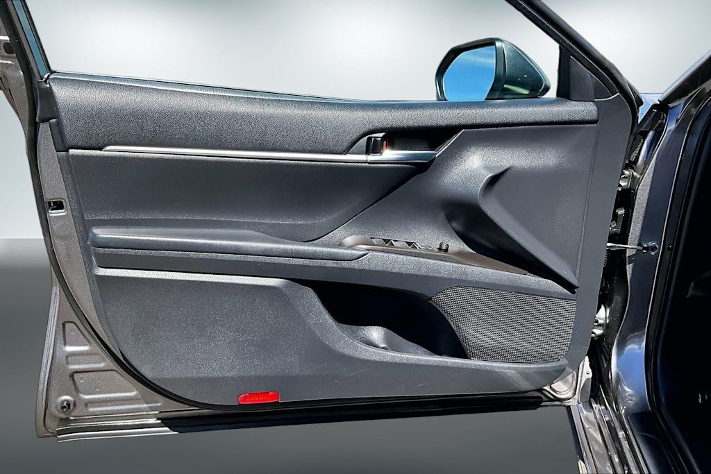 Thumbnail: 2021 Toyota Camry - 27
