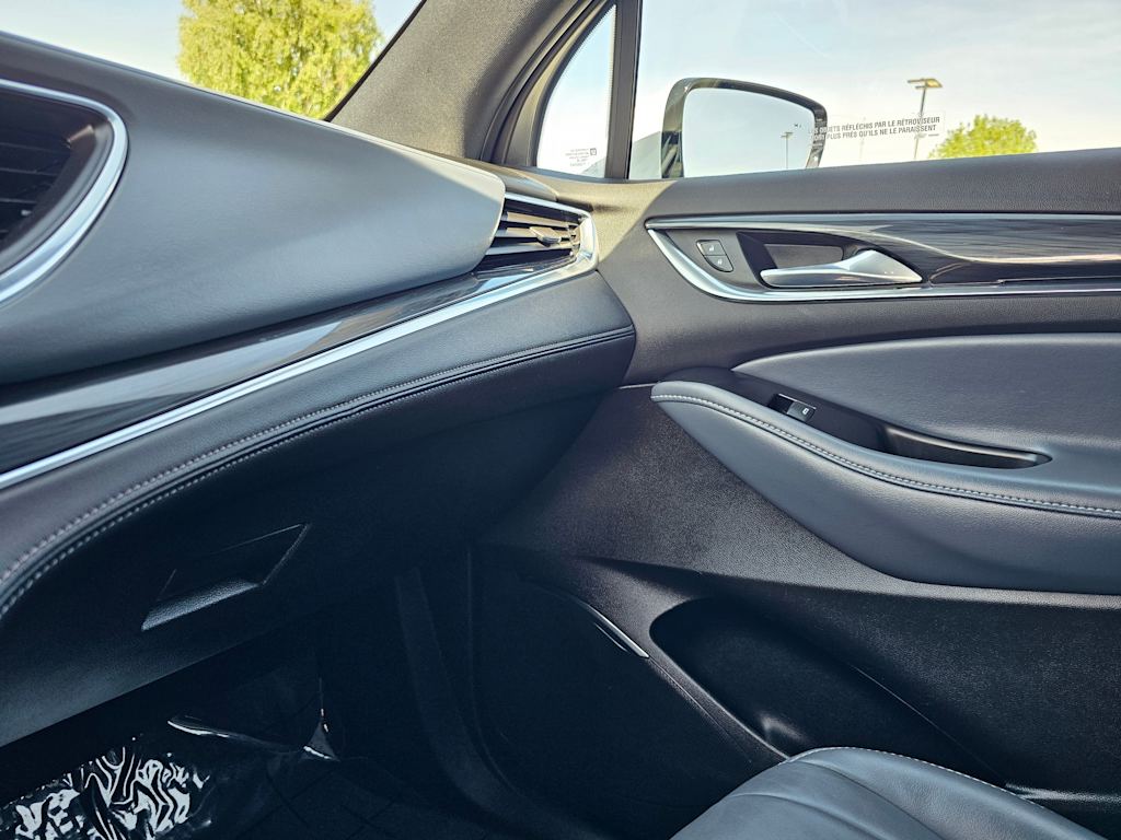 2023 Buick Enclave Essence 29