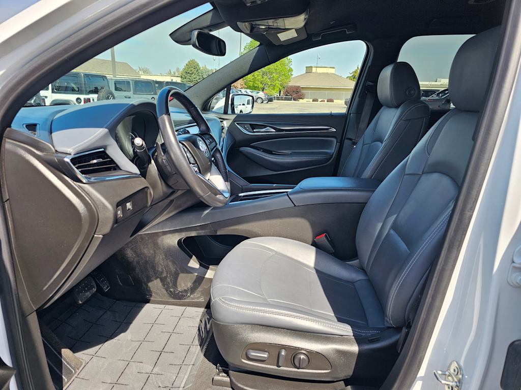 2023 Buick Enclave Essence 11