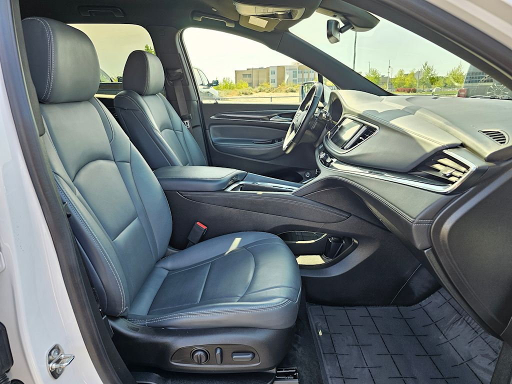 2023 Buick Enclave Essence 12