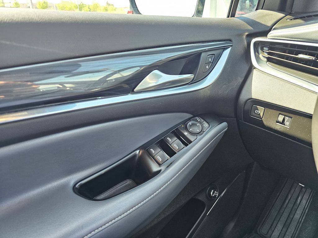 2023 Buick Enclave Essence 31
