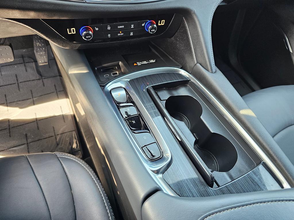 2023 Buick Enclave Essence 17