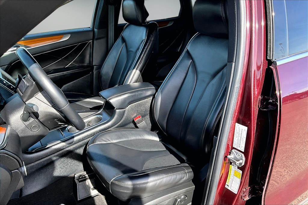 Thumbnail: 2019 Lincoln MKC - 11