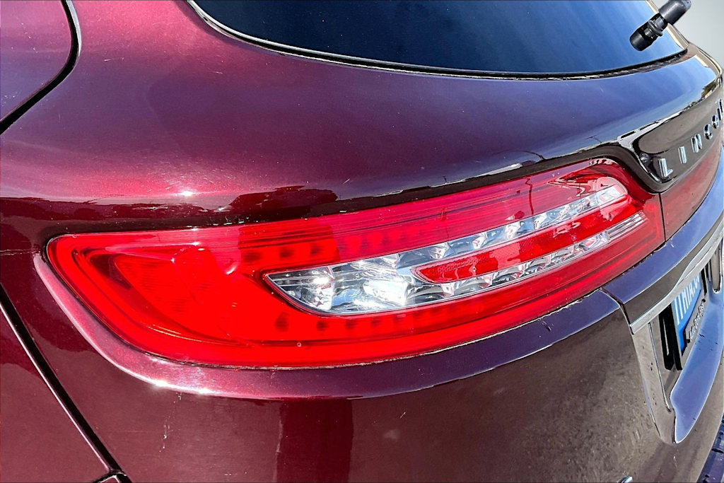 Thumbnail: 2019 Lincoln MKC - 33