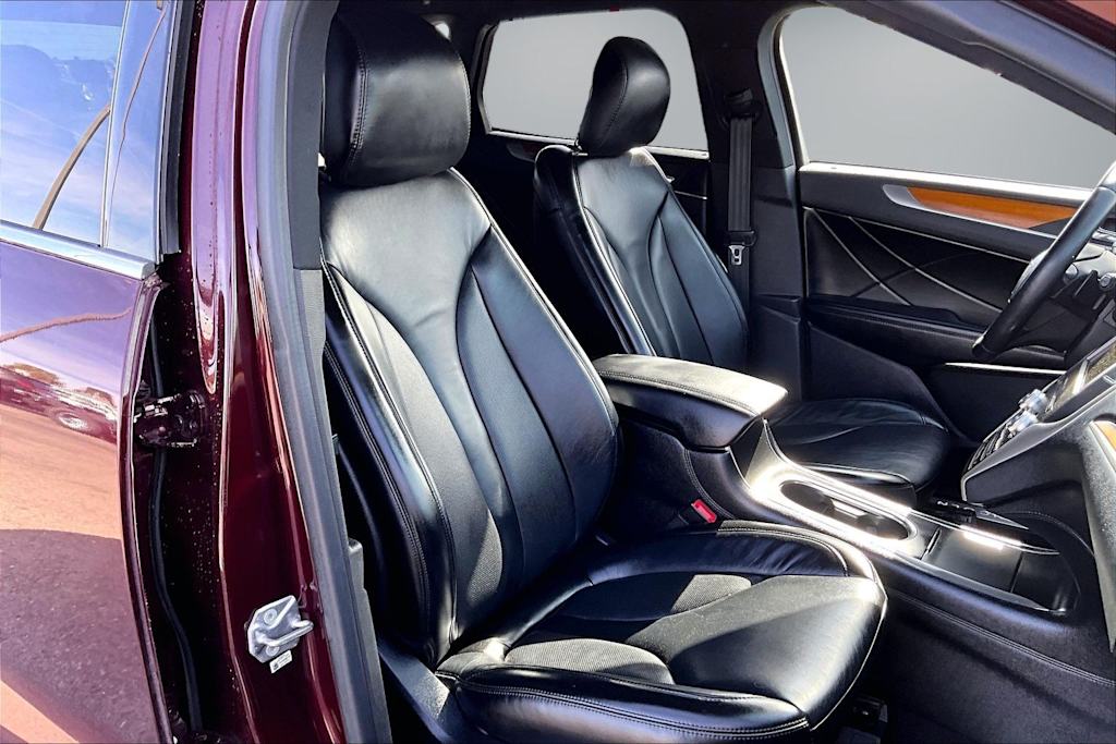 Thumbnail: 2019 Lincoln MKC - 12
