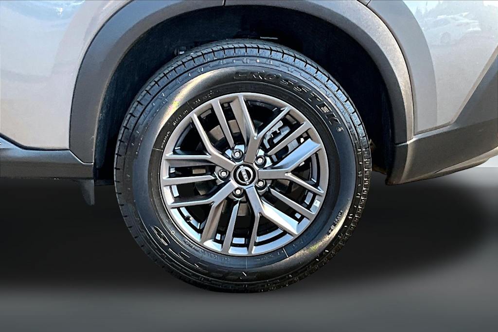 Thumbnail: 2023 Nissan Rogue - 33