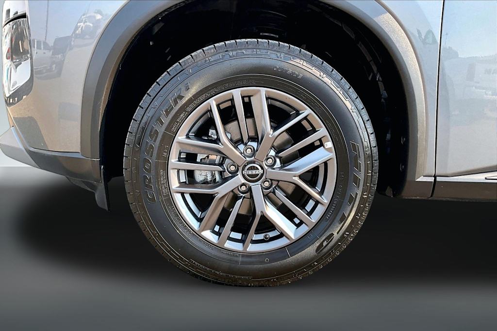 Thumbnail: 2023 Nissan Rogue - 8