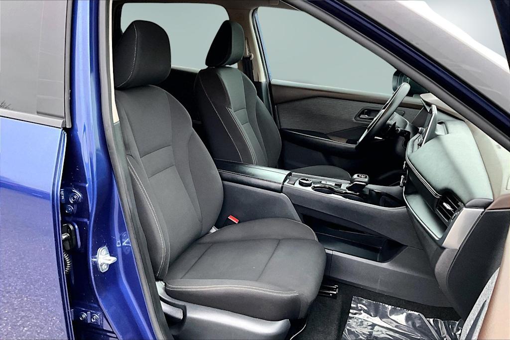 Thumbnail: 2023 Nissan Rogue - 12