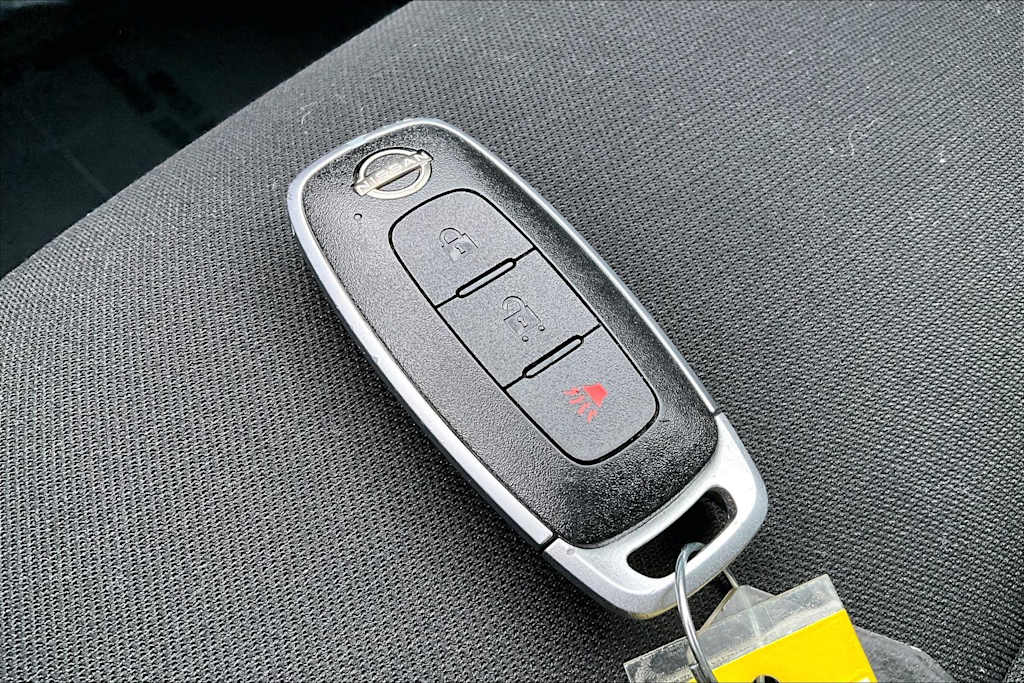 Thumbnail: 2023 Nissan Rogue - 20