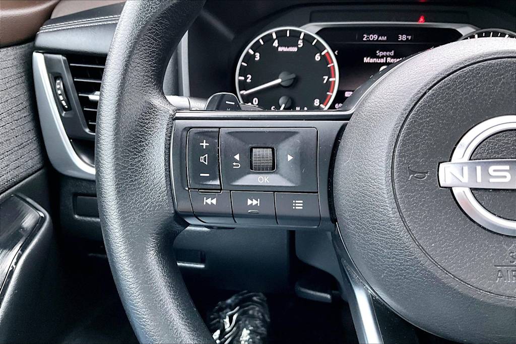 Thumbnail: 2023 Nissan Rogue - 24