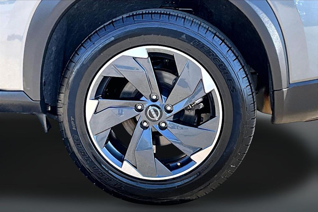 Thumbnail: 2025 Nissan Rogue - 33