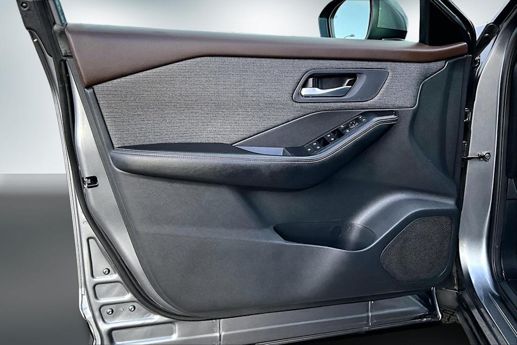 Thumbnail: 2022 Nissan Rogue - 27