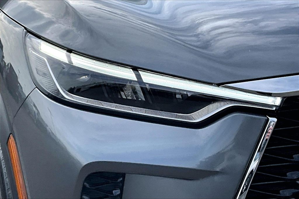 Thumbnail: 2023 INFINITI QX60 - 32