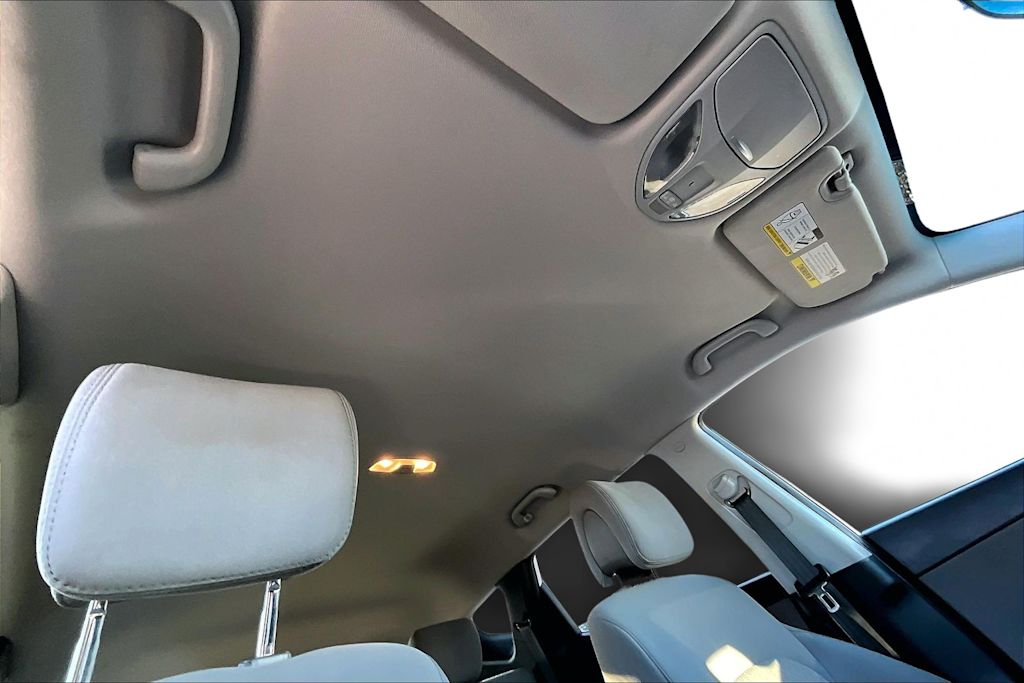 Thumbnail: 2018 Hyundai Santa Fe - 31