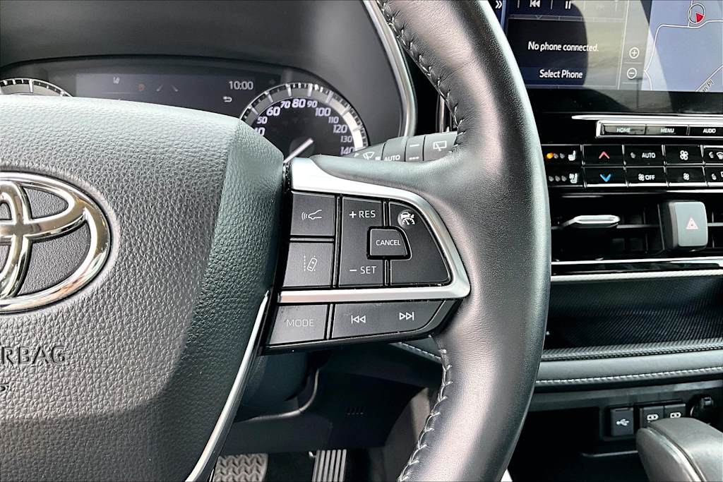 Thumbnail: 2020 Toyota Highlander - 25