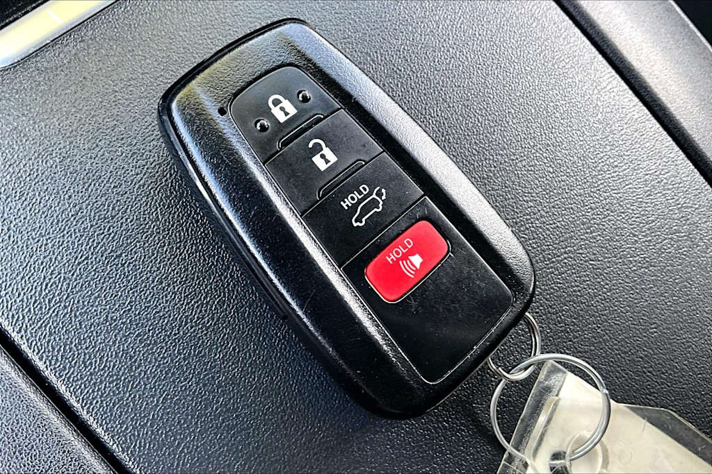 Thumbnail: 2020 Toyota Highlander - 19