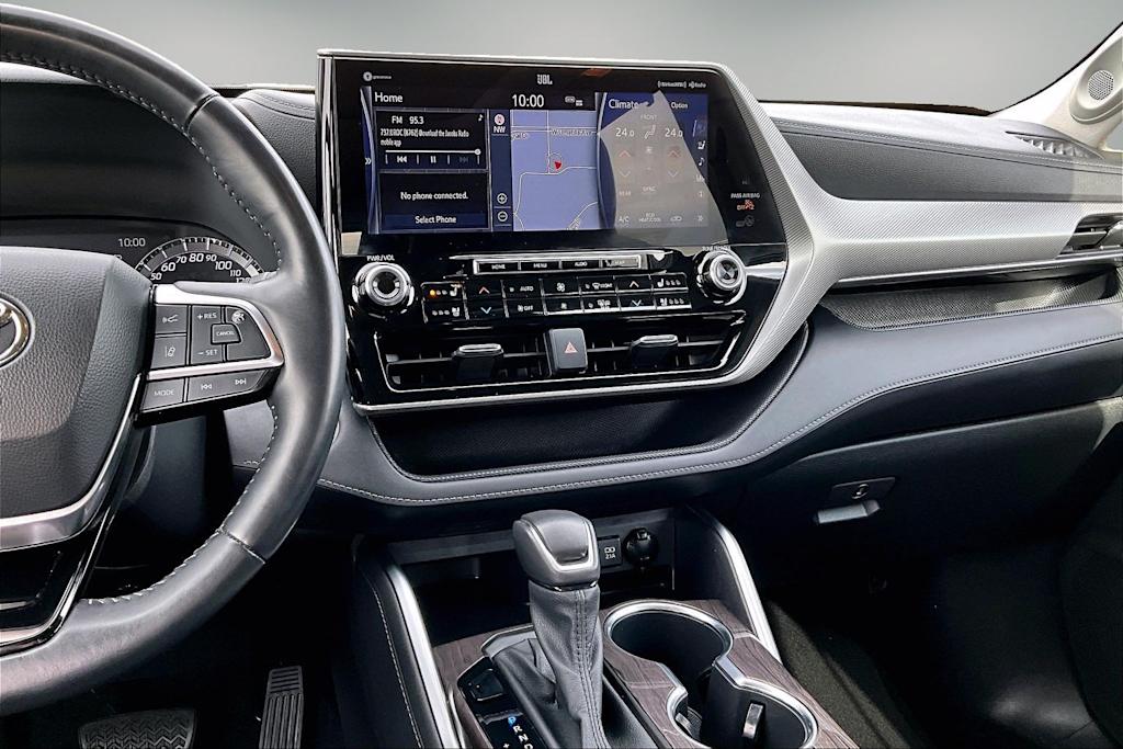 Thumbnail: 2020 Toyota Highlander - 15